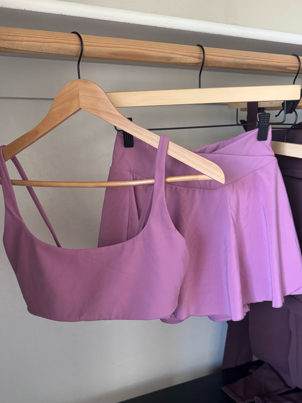 NWOT- Crz Yoga bra and skirt set in Mauve (S) skirt (M) bra